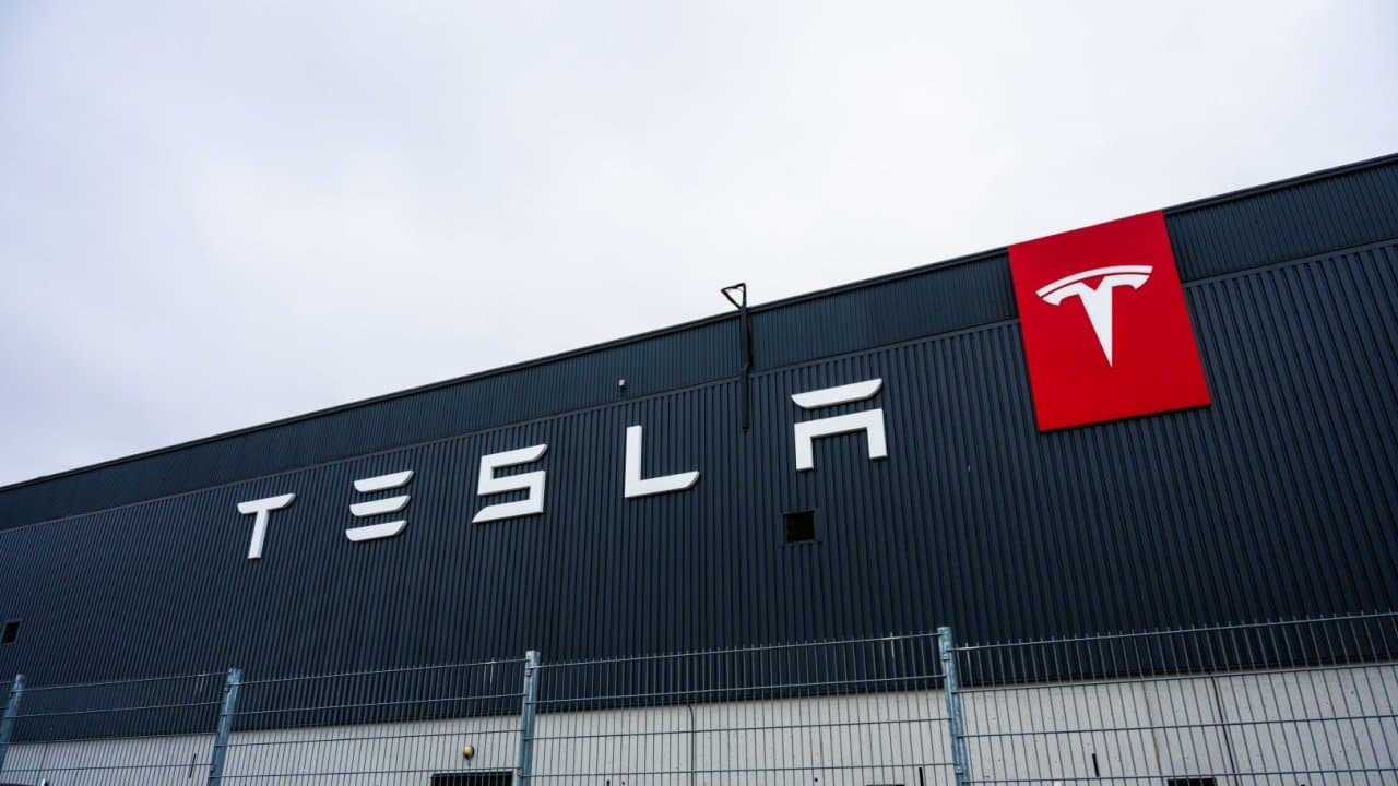 Tesla'nın İkinci Çeyrek Teslimatları: Piyasa Üzerindeki Etkisi