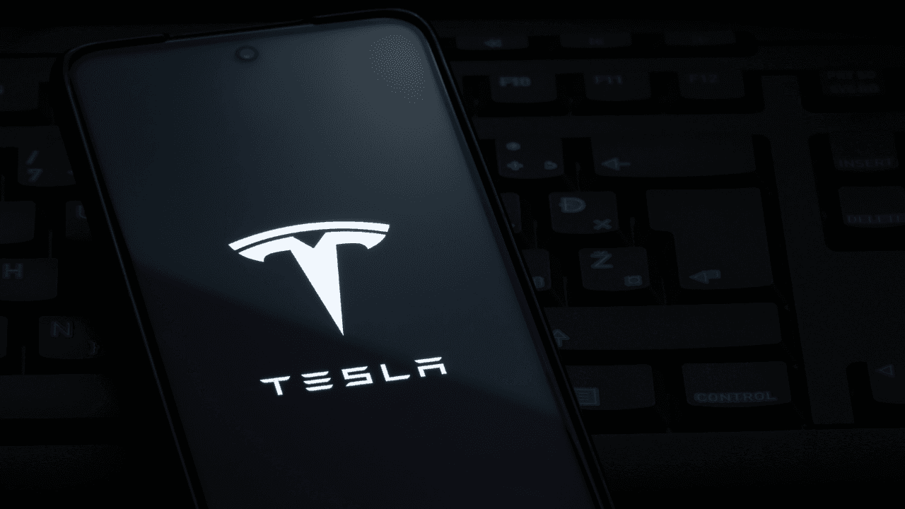 Tesla'nın uygun fiyatlı bir elektrikli SUV modeli üzerinde çalıştığı iddia ediliyor
